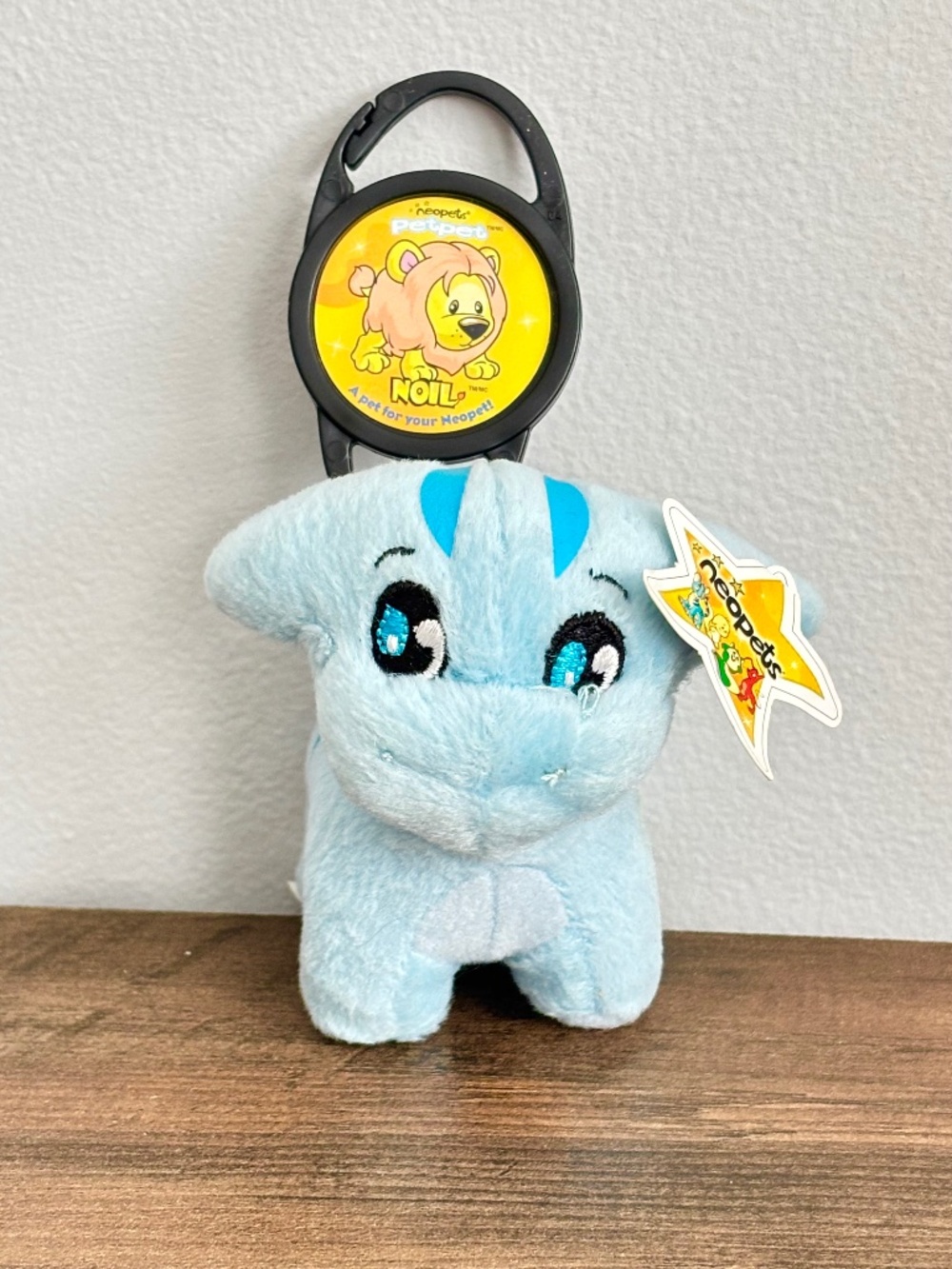 NWT Vintage Neopets Blue Poogle McDonalds Happy Meal Toy 2005 Mini Plush Clip On